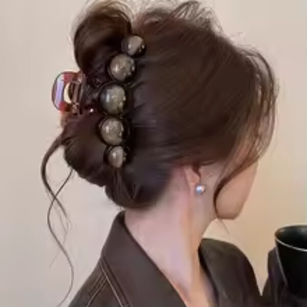 Retro Beaded Hair Claw Clip — Hair Accessories