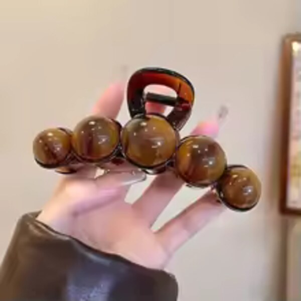 Retro Beaded Hair Claw Clip view 2