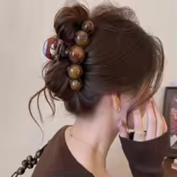 Retro Beaded Hair Claw Clip view 4