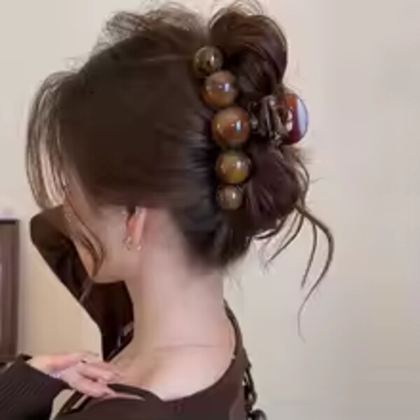 Retro Beaded Hair Claw Clip view 5